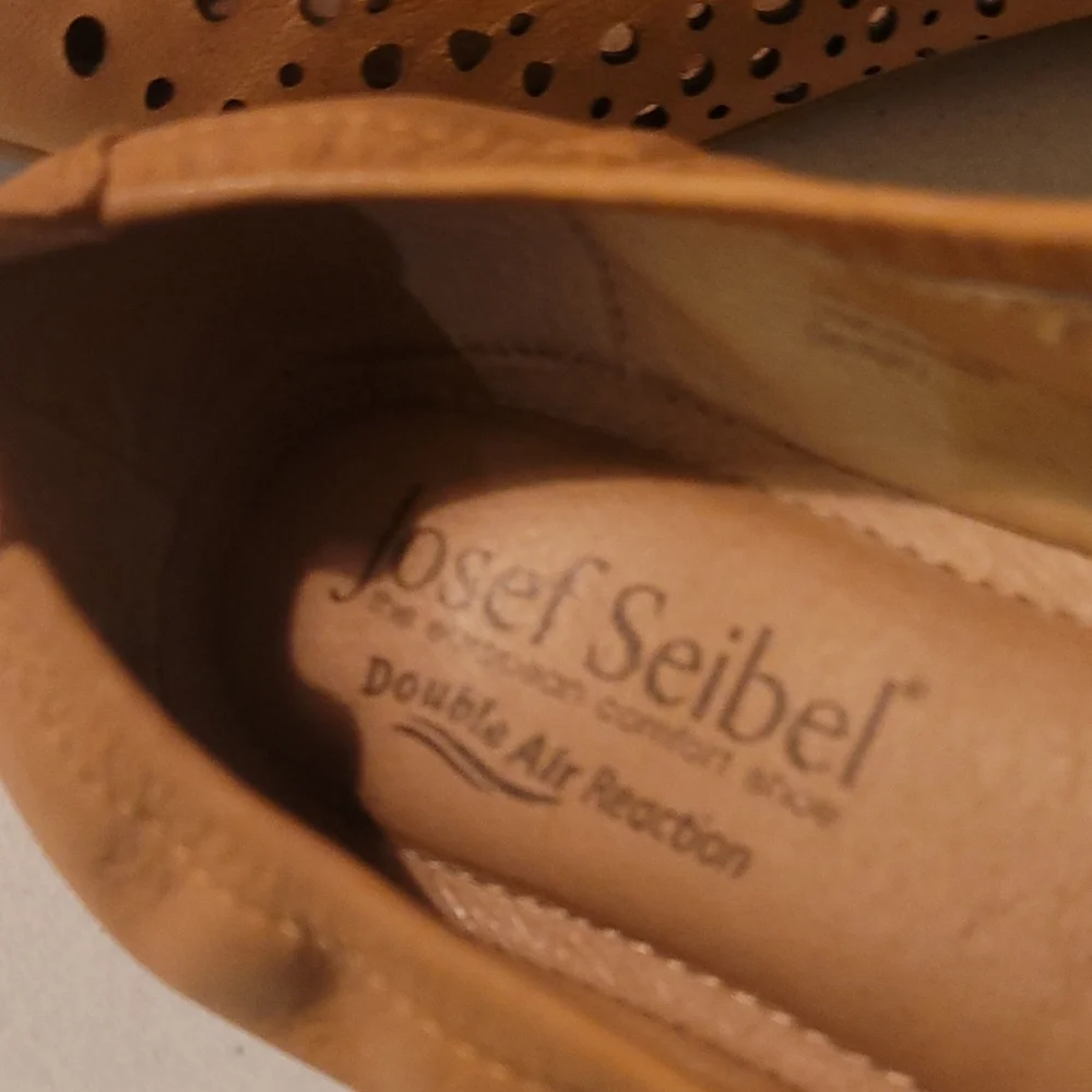 Josef Seibel very cute